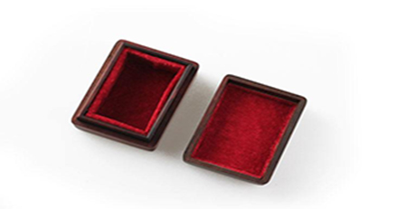 首飾盒內(nèi)襯